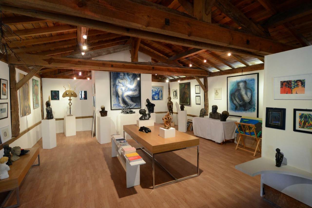 Bed and Breakfast L'Atelier Du Grison Callen Екстер'єр фото